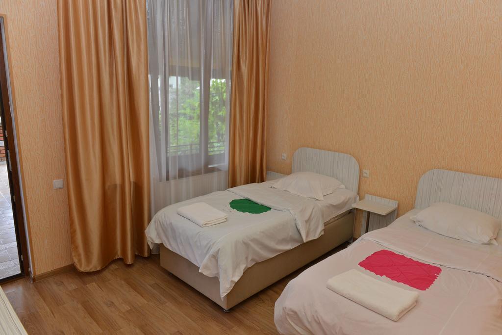 ホテル Tourist アハルツィヘ 部屋 写真